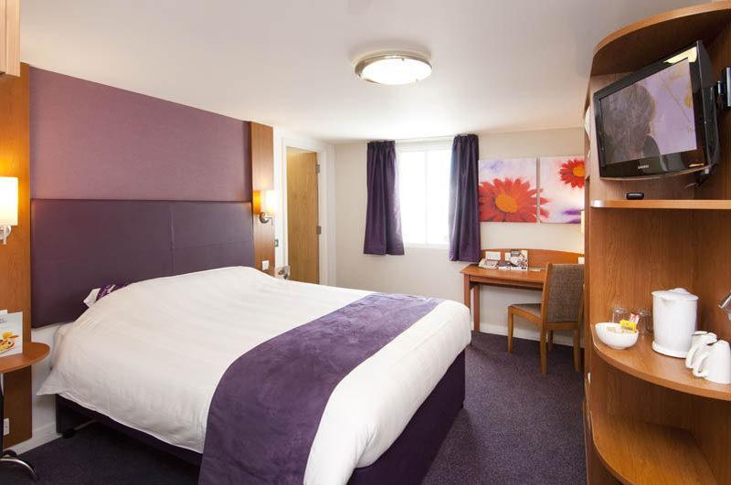 Premier Inn Premier Inn Wellingborough Esterno foto