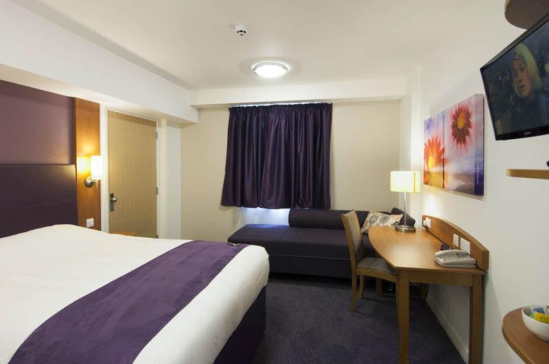 Premier Inn Premier Inn Wellingborough Esterno foto
